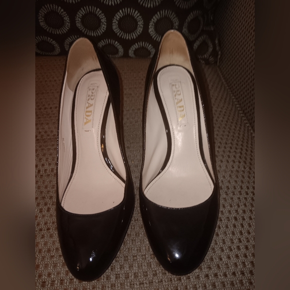 Prada Black Patent Leather Heels Size 6 - Picture 1 of 3